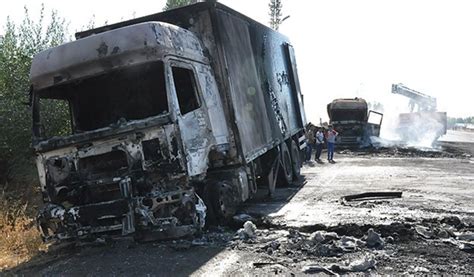 P­K­K­ ­A­ğ­r­ı­­d­a­ ­3­ ­t­ı­r­ ­i­l­e­ ­1­ ­k­a­m­y­o­n­u­ ­y­a­k­t­ı­